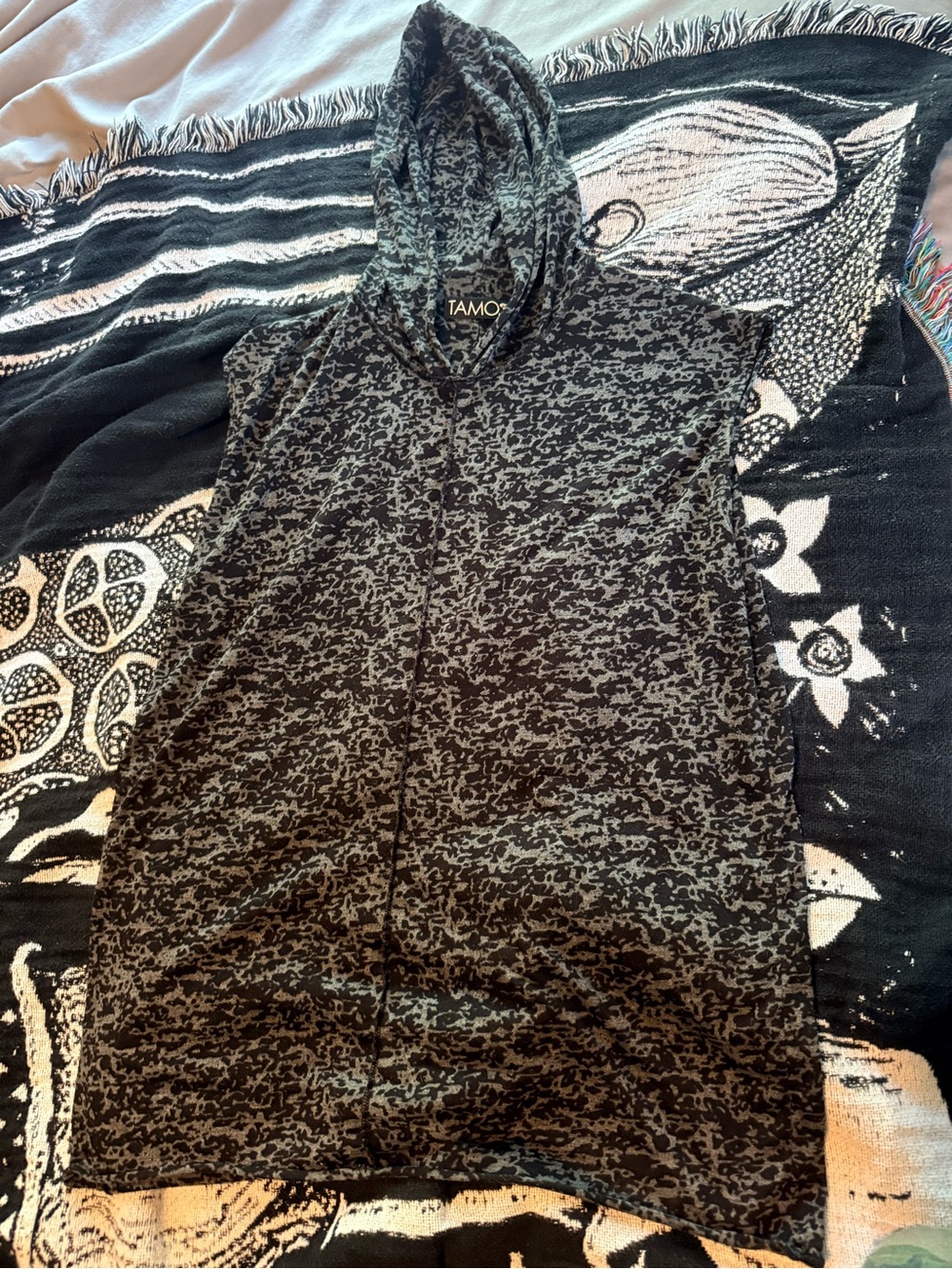 TAMO Design Unisex Sleeveless Hoodie Sz L